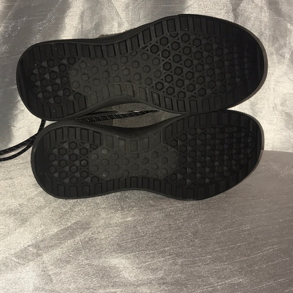 Vans ultra Cush gray suede high tops size 6.5y - Picture 6 of 6